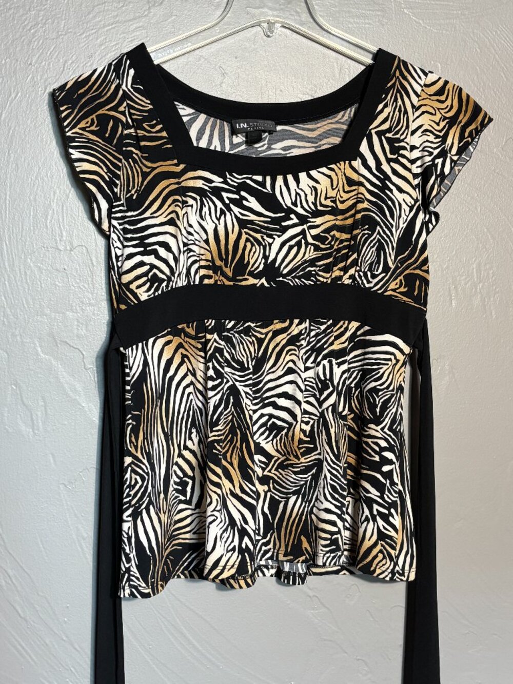 I.N. Studio Petite black and gold zebra-patterned short-sleeve top Petite L